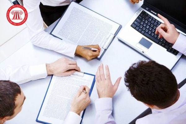 Đánh giá cán bộ là gì? Đánh giá cán bộ để làm rõ những gì?